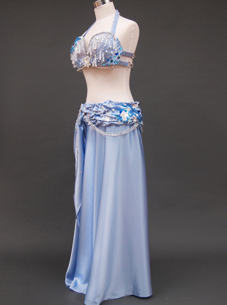 ベリーダンス衣装】清楚なブルーがドラマティック！光沢が魅力の水色の