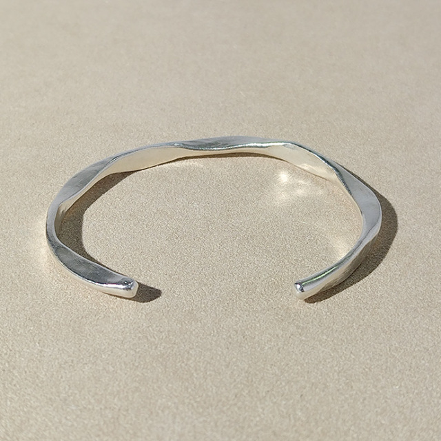 ウェーブ カレンシルバー バングル シルバー アクセサリー メンズ