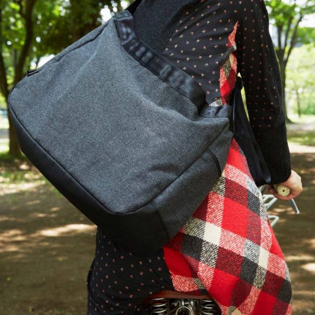 クローム ニュースペーパーメッセンジャー CHROME NEWSPAPER MESSENGER