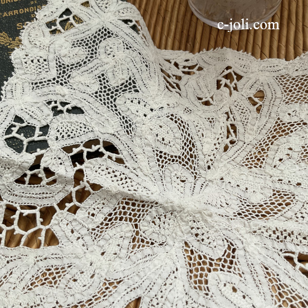 パリ発送】L2568 イタリアアンティークボビンレースクロス 19世紀