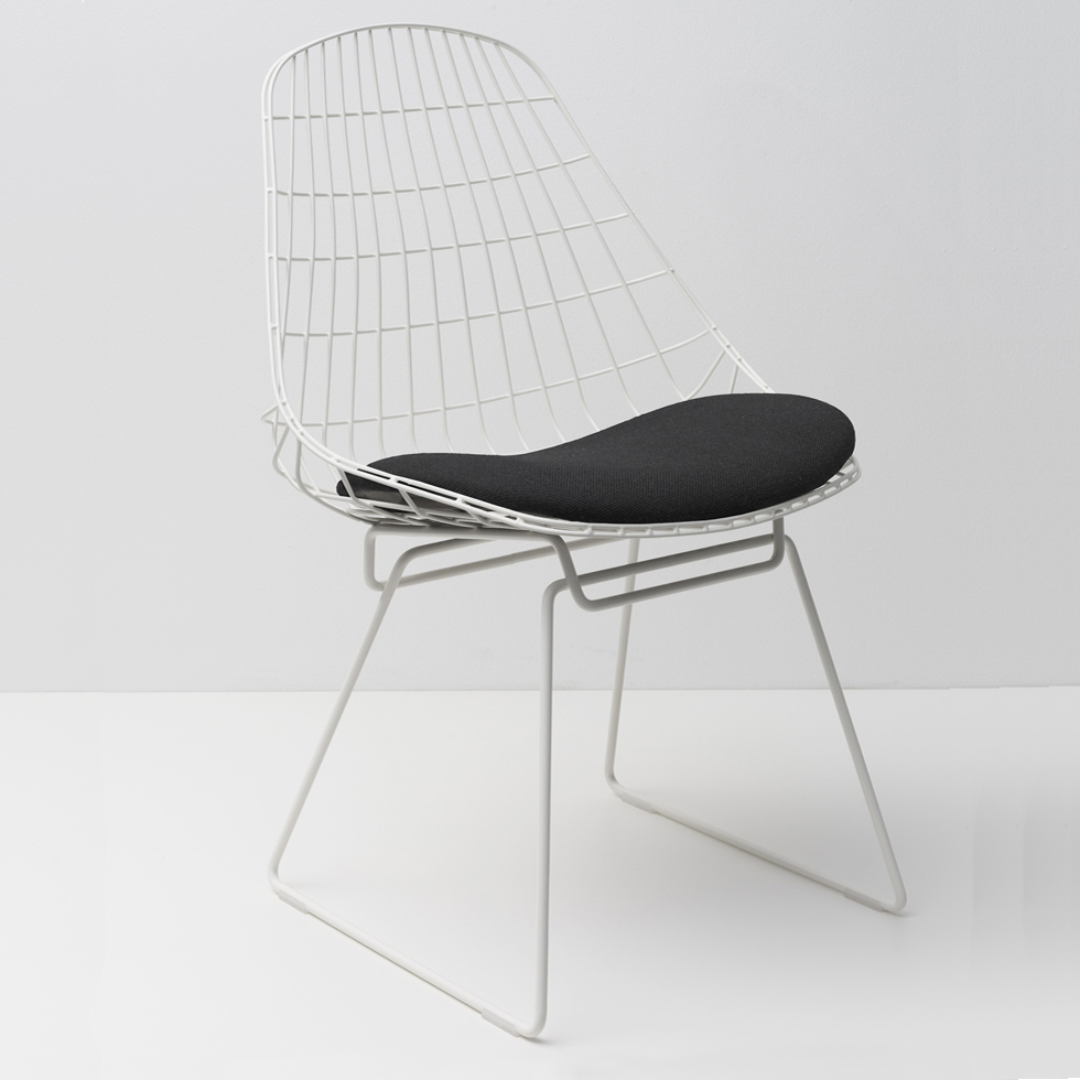 Paste/パストー】ワイヤーチェア ホワイトフレーム/ブラッククッション