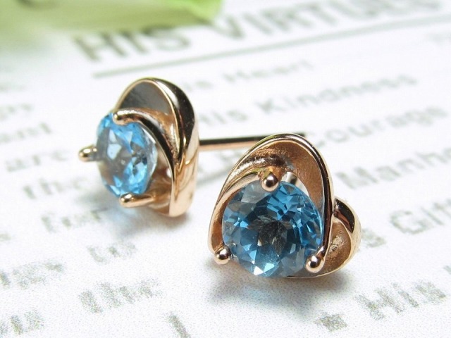 スイスブルートパーズ ピアス ハート型モチーフ ラウンドブリリアント