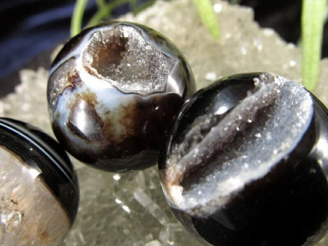 開運! 笑口アゲート(瑪瑙) 丸玉置物 1個売り 直径約18mm-22mm 瑪瑙