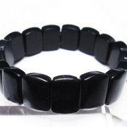 シュンガイトの意味｜美容を促進するフラーレンを含有