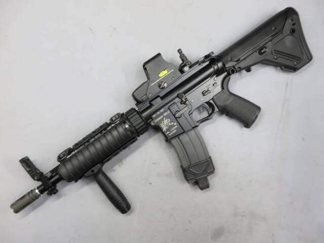 ウエスタンアームズ】M4A1 フルメタルカスタム ナイツSR-16 カスタム