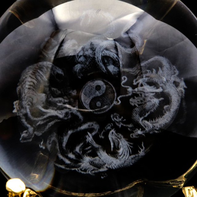 置物 四神 クリスタル ガラス ボール 約80mm 四神獣 青龍 白虎 朱雀