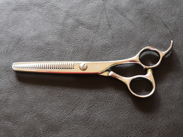 光 6032 HIKARI 美容師用 理容師用 トリマー用 中古セニング ハサミ屋