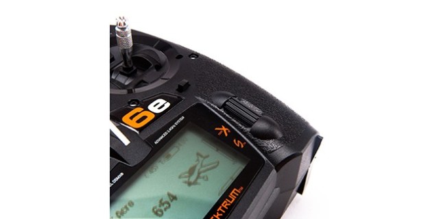 特価！Spektrum DX6e 6-チャンネル DSMX 送信機 【SPMR6655】