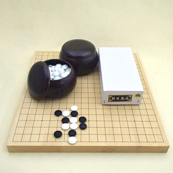 囲碁盤セット 本榧に次ぐ ヒバ10号卓上接合碁盤と新生松（約10mm）とP