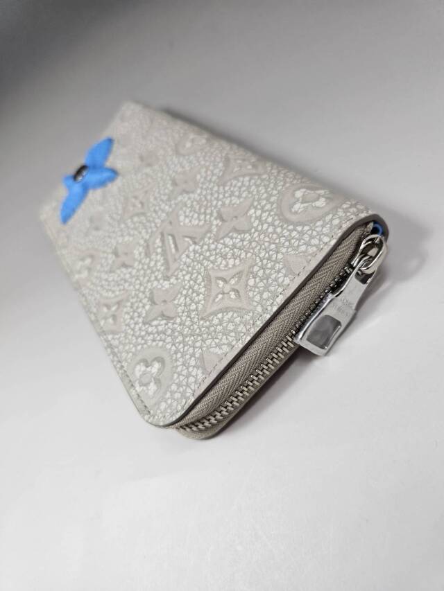 LOUIS VUITTON/ルイヴィトン/トリヨンレザー ジッピーウォレット