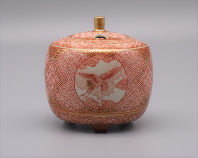 九谷焼 香炉 赤絵細描鶴文 [ 大酒清山 ]