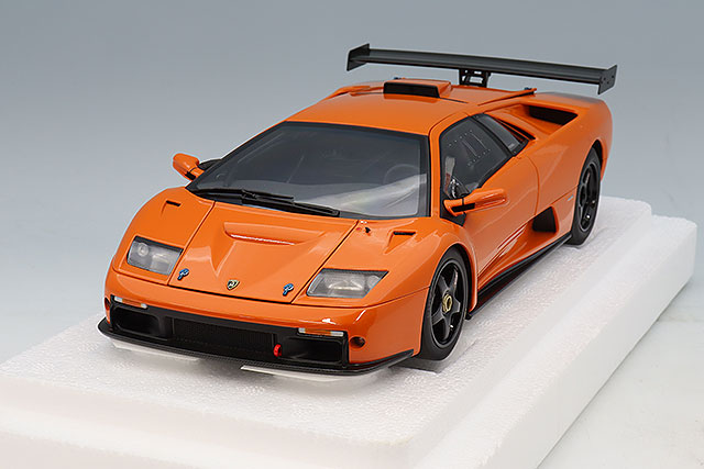 オートアート コンポジット 1/18 ランボルギーニ ウラカン EVO パール