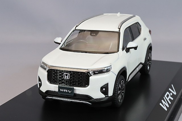 ホビージャパン 1/43 ホンダ ヴェゼル e:HEV Z サンドカーキパール