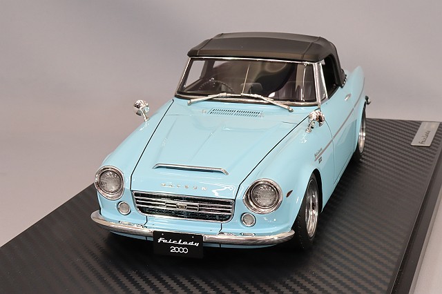 トミカリミテッドヴィンテージ 1/64 ダットサン フェアレディ 2000 黄