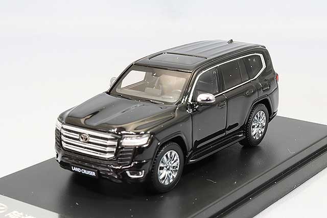 LCDモデル 1/64 トヨタ ランドクルーザー LC300-ZX ホワイト