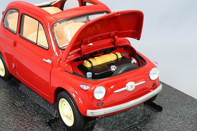 京商 1/18 フィアット ヌォーヴァ 500 コーラルレッド