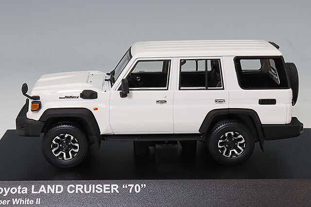 京商 1/43 トヨタ ランドクルーザー 70 スーパーホワイト II