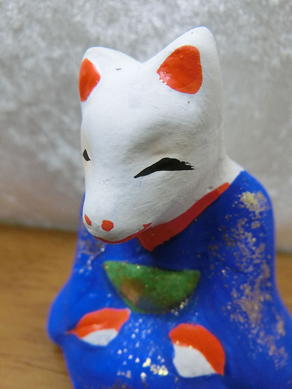 古型今戸人形・吉田：口入稲荷狐人形（娘）