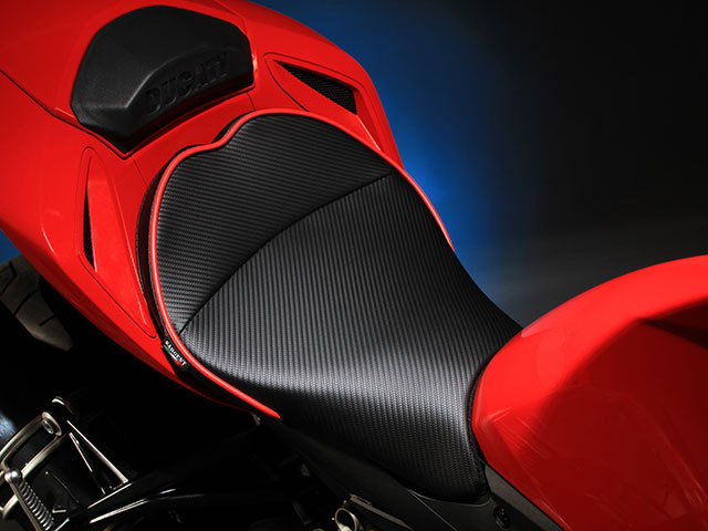 Sargent ワールドスポーツ パフォーマンスシート DUCATI StreetFighter