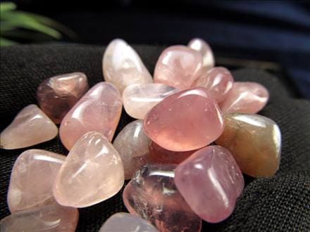 ◇希少!!ピンクパープルカラー◇果実の名がつく天然石◇恋愛・愛情運を