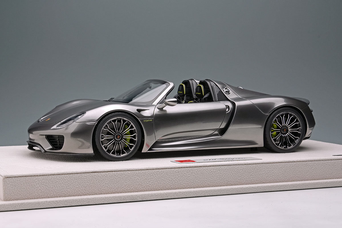 アイドロン EML045J 1/18 ポルシェ 918 スパイダー 2011 リキッド