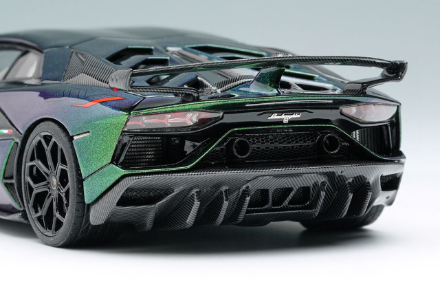 アイドロン EM438O ランボルギーニ アヴェンタドール SVJ 2018