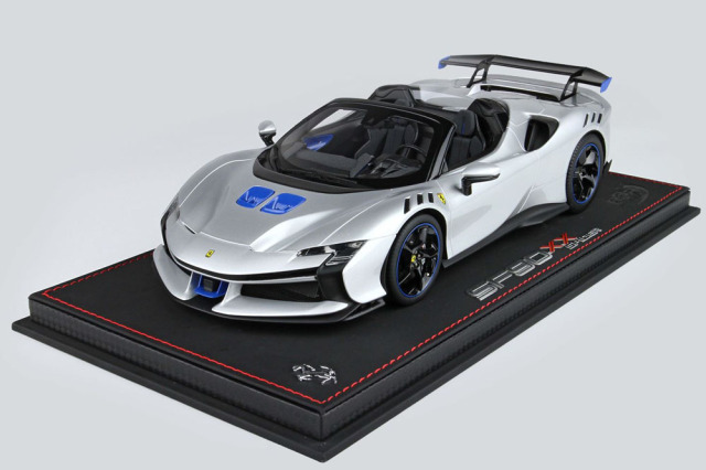 BBR P18238GV 1/18 Ferrari SF90XX Spider Argento Nurburgring