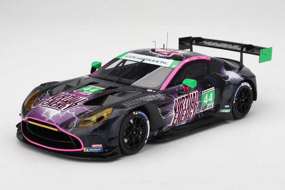 予約商品 ** TOP SPEED TS0690 1/18 Aston Martin Vantage GT3 EVO
