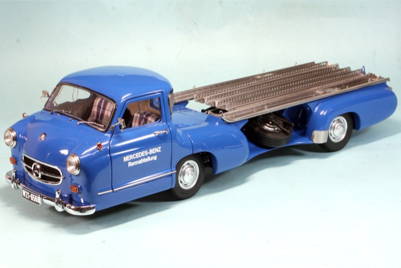 CMC 1/18 メルセデス ベンツ レーシングカー トランスポーター 1955
