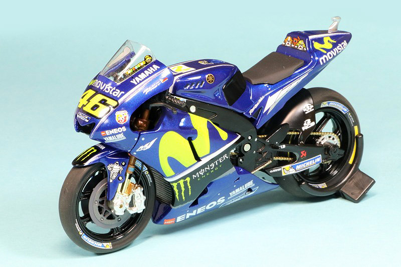 ミニチャンプス 1/18 ヤマハ YZR-M1 モトGP アッセン 2017 Winner V