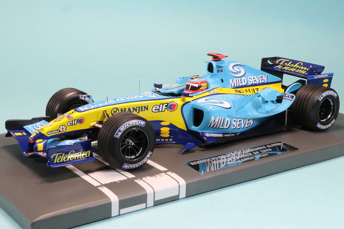 ミニチャンプス 1/18 ルノー F1チーム R25 バーレーンGP 2005 Winner F