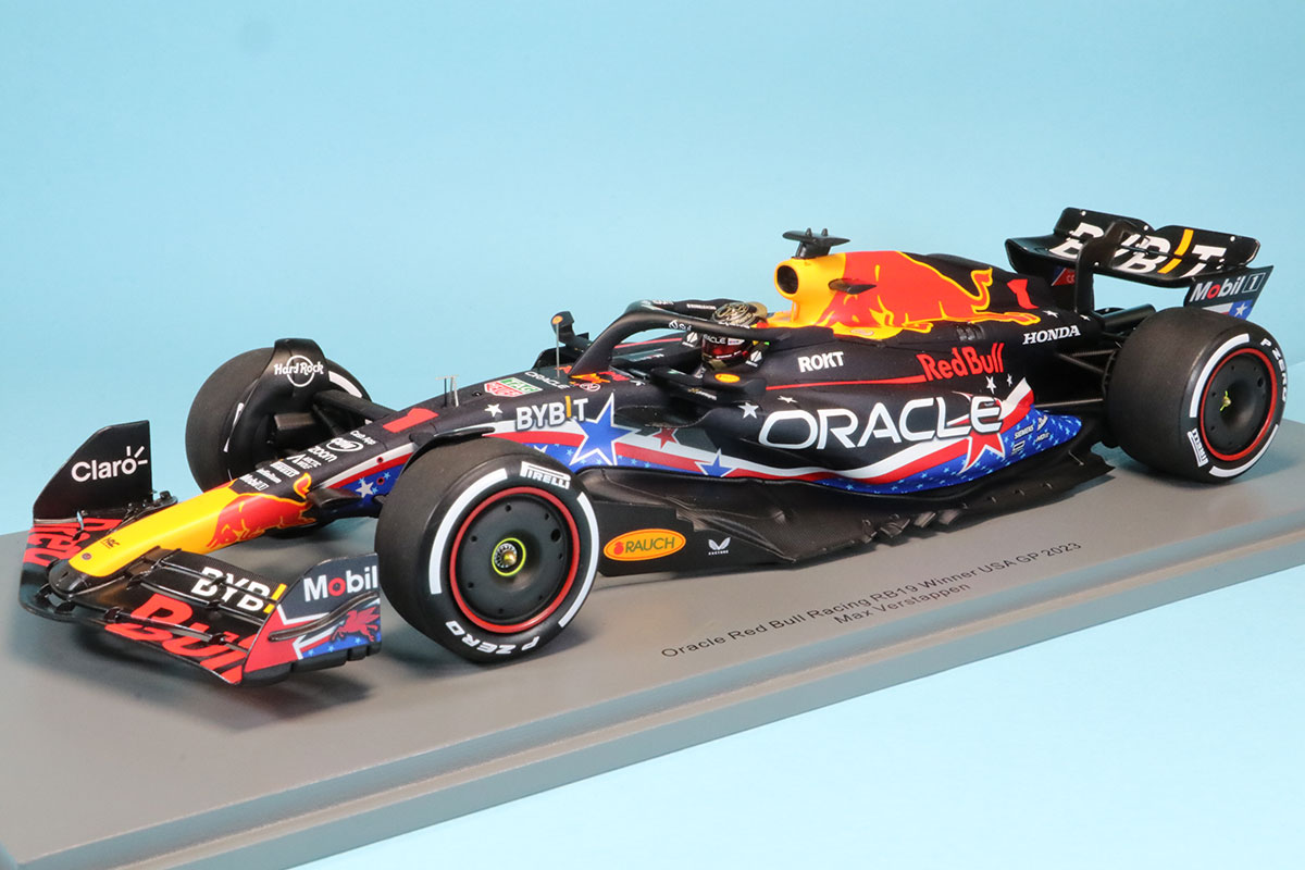 スパーク 1/18 レッドブル RB19 USA GP 2023 M.フェルスタッペン