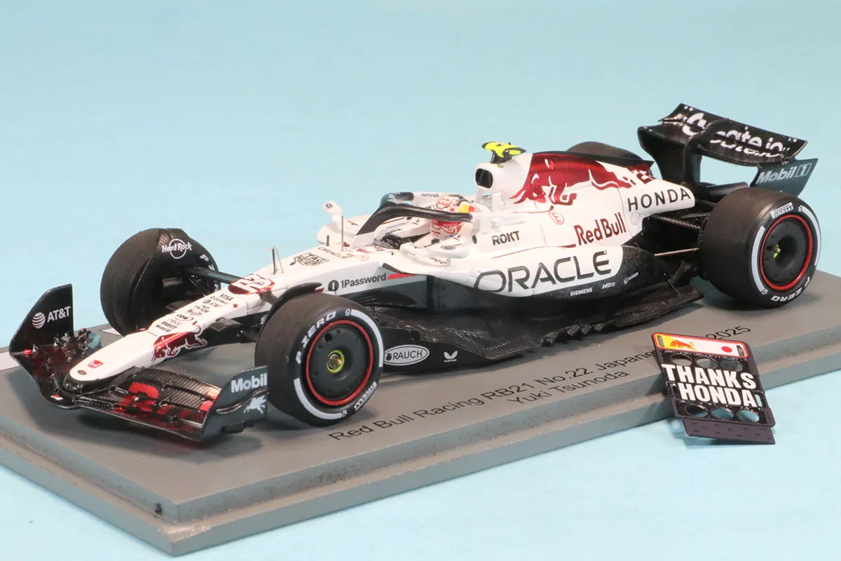 スパーク 1/43 レッドブル RB21 日本GP 2025 角田裕毅 記念ボード付き