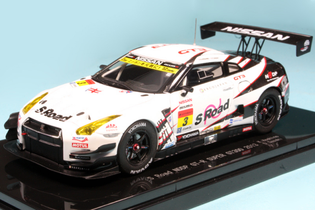 44040 - エブロ 1/43 ニッサン GT-R R35 スーパーブラック 44040