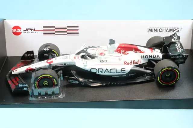 ミニチャンプス 1/18 レッドブル RB21 マックス フェルスタッペン 日本