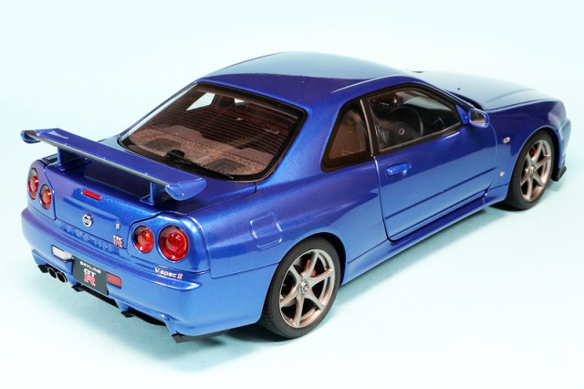 オートアート 1/18 ニッサン スカイライン GT-R R34 VスペックII