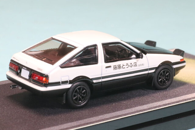 ホビージャパン 1/64 トヨタ スプリンター トレノ GT APEX AE86 頭文