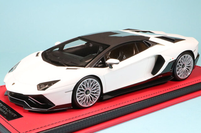 MRコレクション 1/18 ランボルギーニ アヴェンタドール アルティメイト