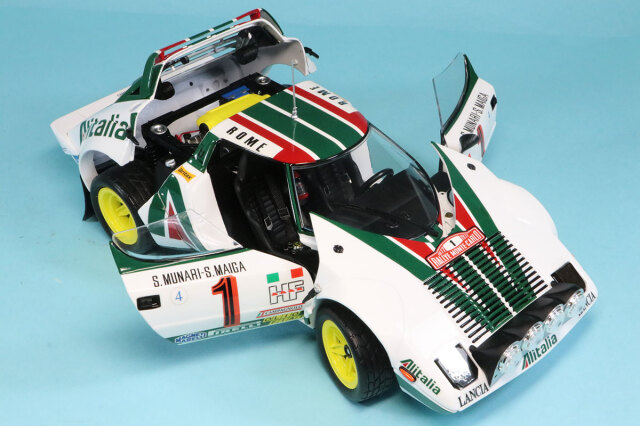 京商 1/18 ランチア ストラトス HF モンテカルロラリー 1977 No.1