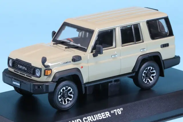 京商 1/43 トヨタ ランドクルーザー 70 スーパーホワイト2 KS03928W