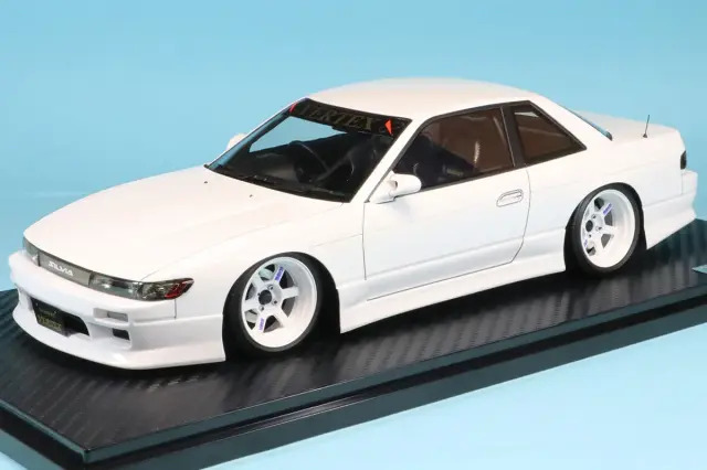 イグニッションモデル 1/18 ホンダ NSX NA1 ホワイト IG3485 ミニカー