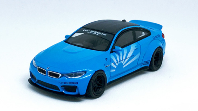 MINI GT 1/64 LB☆WORKS BMW M4 ベイビーブルー(左ハンドル