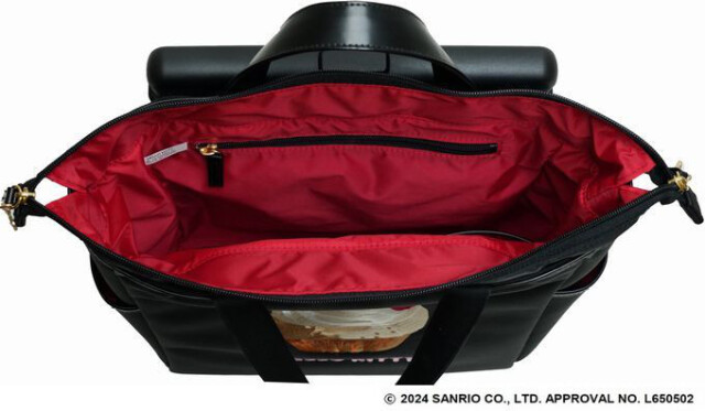 D-656 Hello Kitty 50th 刺繍(M18)アップルパイ＜T2キャスター・4輪