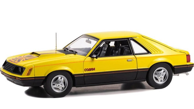 グリーンライト 1/18 1979 フォード マスタング コブラ ファストバック