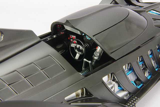 マテル エリート CULT CLASSICS 1/18 1995 バットモービル 