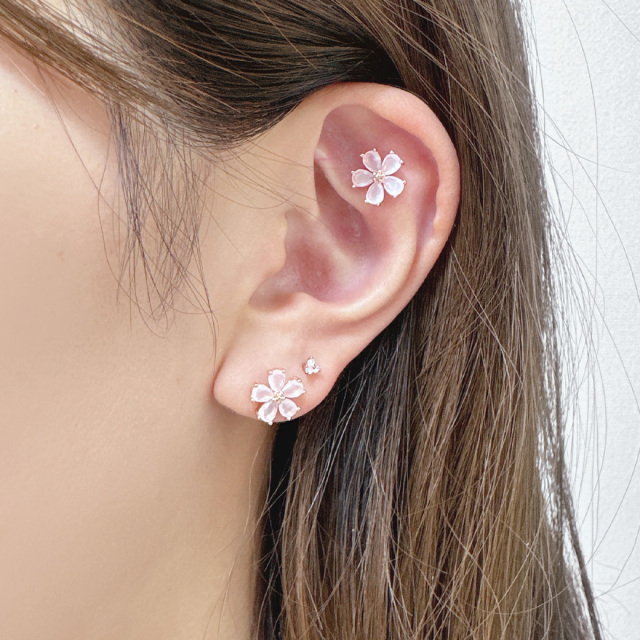 14G 16G ］透明感のあるキュービック が繊細に輝く大人可愛い フラワー