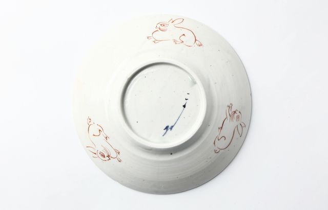 松浦ナオコ 4 赤絵花兎文5寸皿 ｜ 暮らしのうつわ花田 和食器 通販