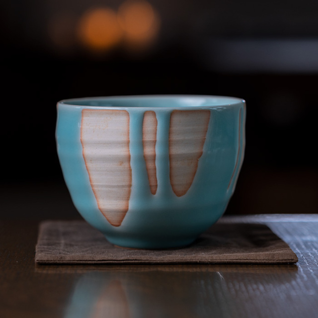 青白磁抹茶茶碗（IH-053） 作家「市川博一」