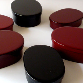 ◇新入荷◇輪島漆塗り お弁当箱 二段入れ子 うるみ（赤）色