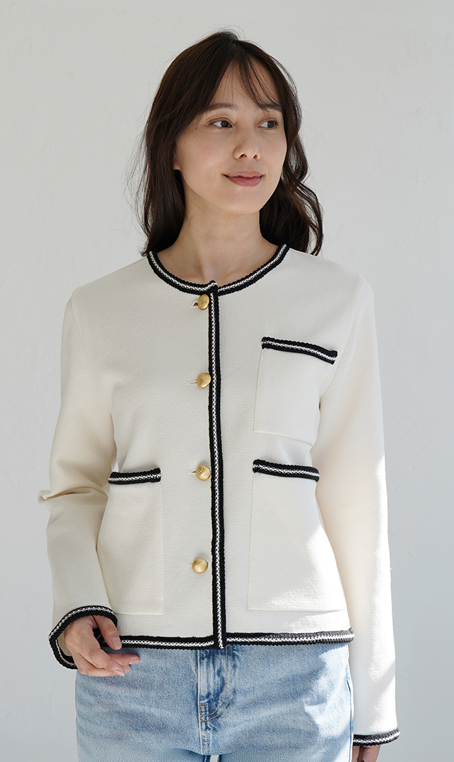 羽織るだけで洗練された印象を与える、上質なニットジャケット “LIGHT